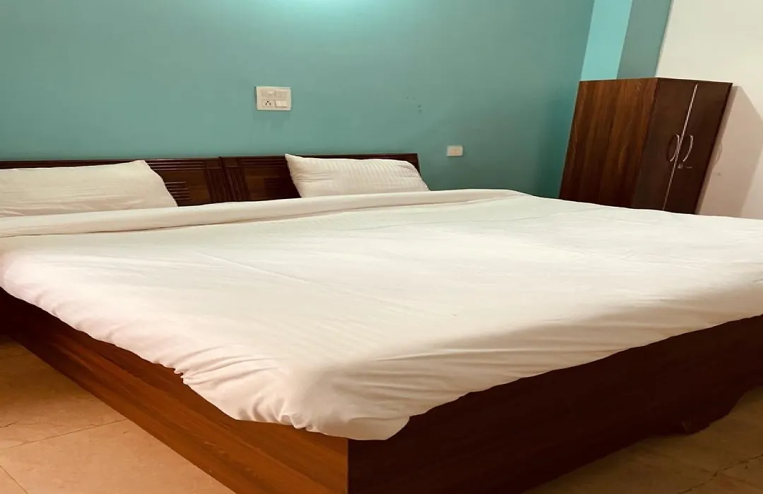 Capital O Kanha Guest House-1