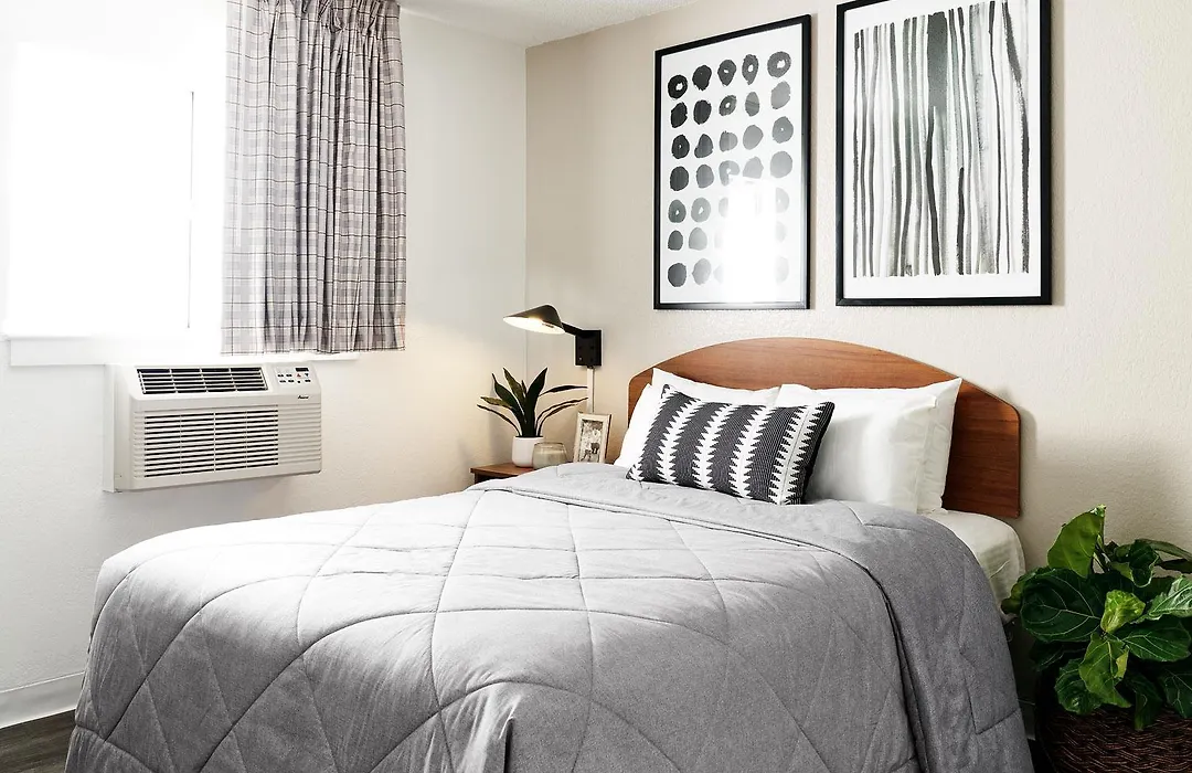 Intown Suites Extended Stay Indianapolis In - Greenwood-1