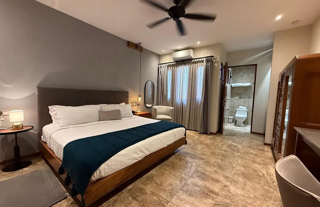 Hotel Arista 1026-1