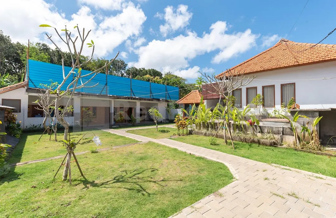 Brisk Homestay Uluwatu Redpartner-1
