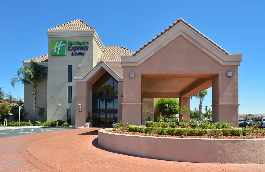Holiday Inn Express & Suites Lathrop By Ihg-1