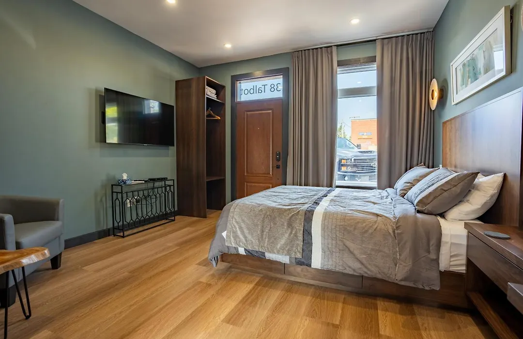 Lux Hotel-1