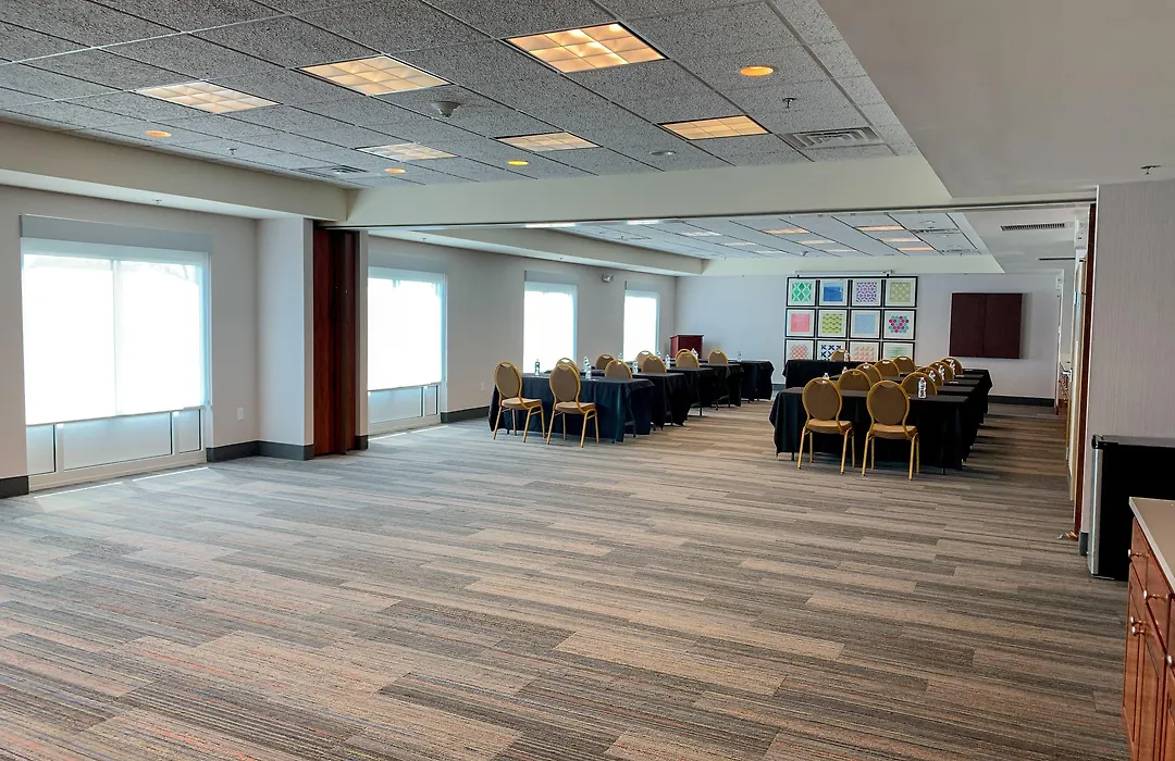 Holiday Inn Express & Suites Lexington Downtown Area-Keeneland By Ihg-1