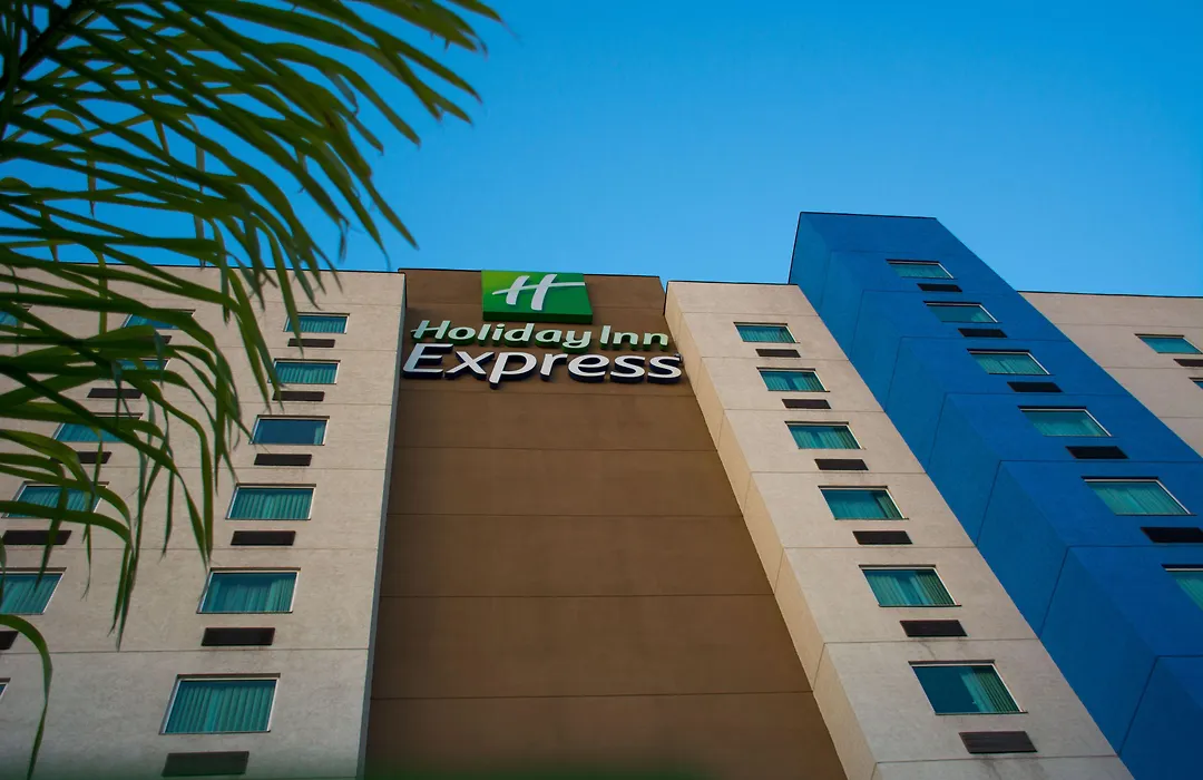 Holiday Inn Express Saltillo Zona Aeropuerto By Ihg-1