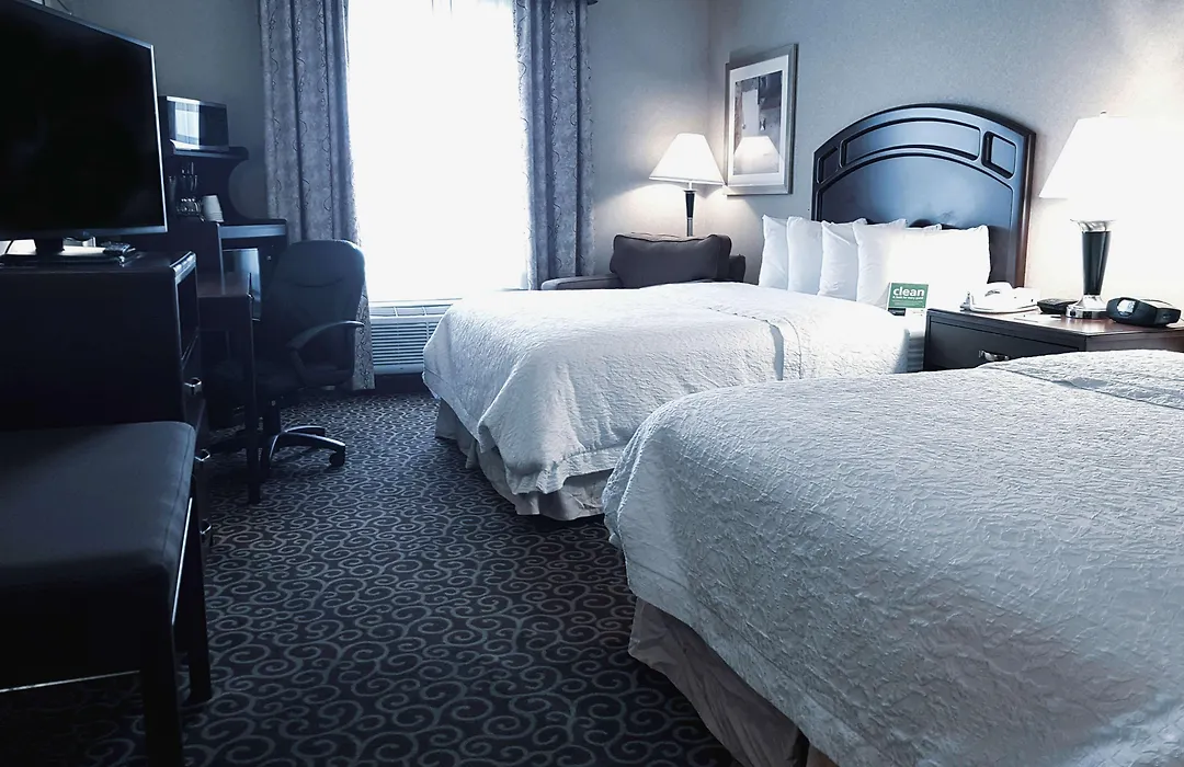 Hampton Inn & Suites By Hilton Edmonton International Airport-1