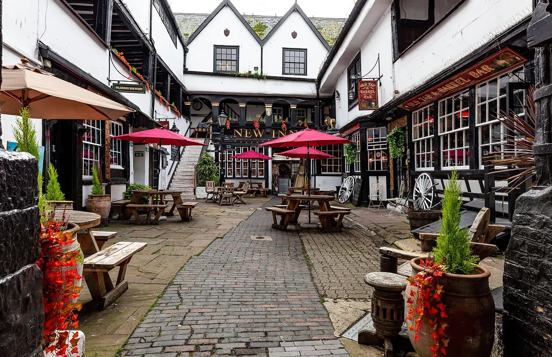 The New Inn By Roomsbooked-1