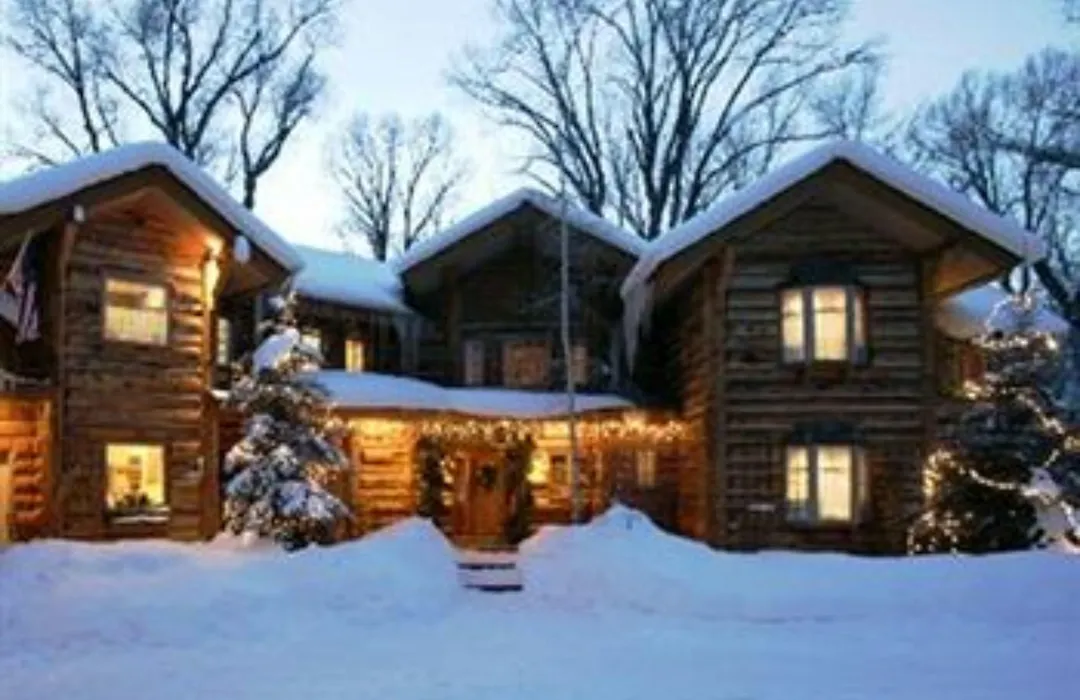Bentwood Inn-1