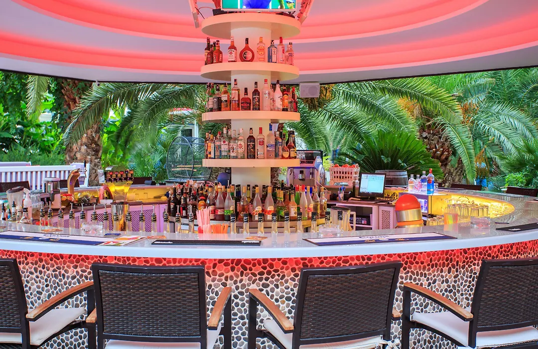 Flamingo Hotel & Spa - Pet Friendly-1