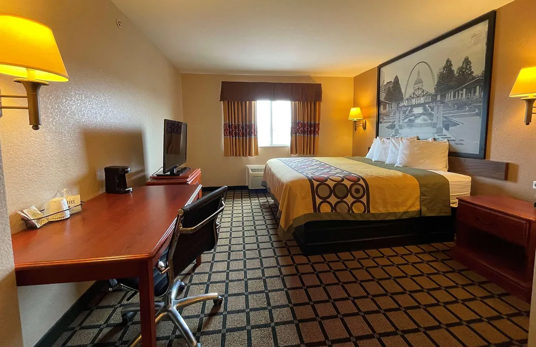 Super 8 By Wyndham Rolla-1