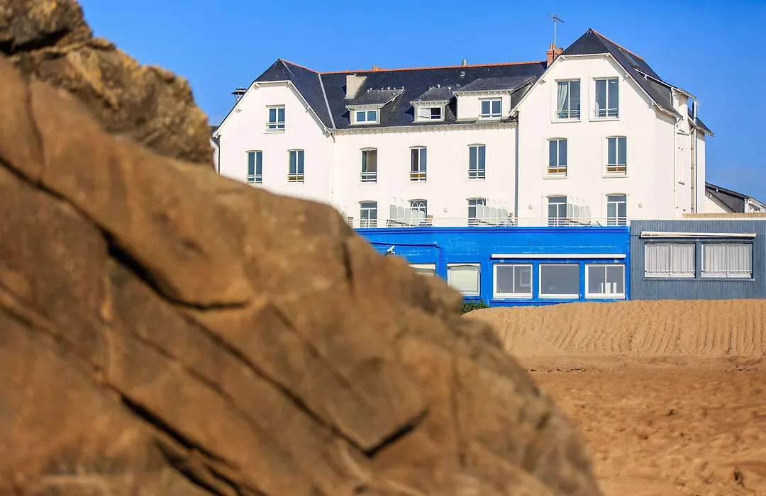 Best Western Hotel De La Plage Saint Marc sur Mer-1