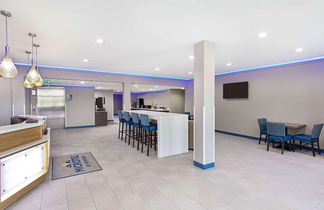 Microtel Inn & Suites By Wyndham Manchester - Newly Renovated-1