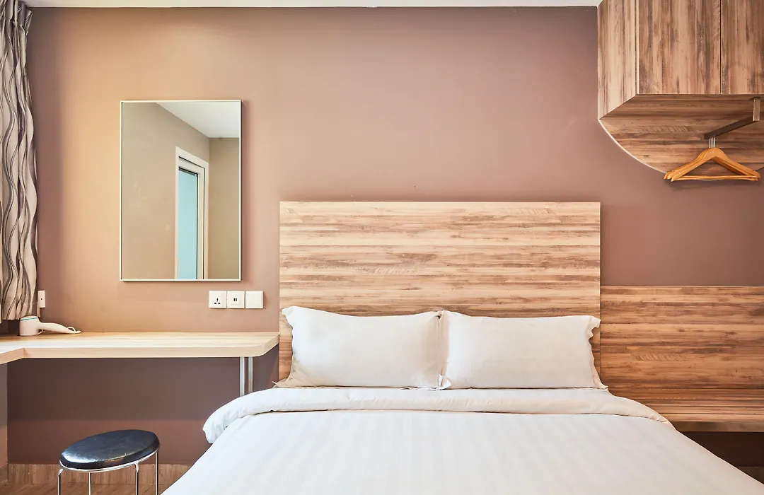 Ibis Budget Singapore Crystal-1