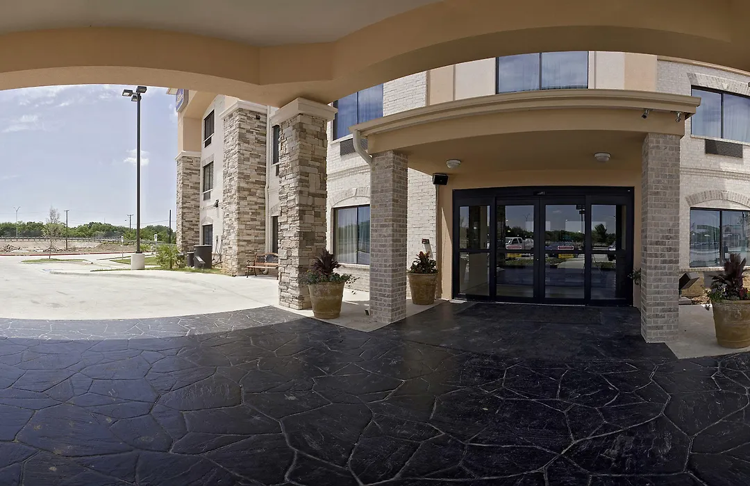 Best Western Plus Burleson Inn & Suites-1