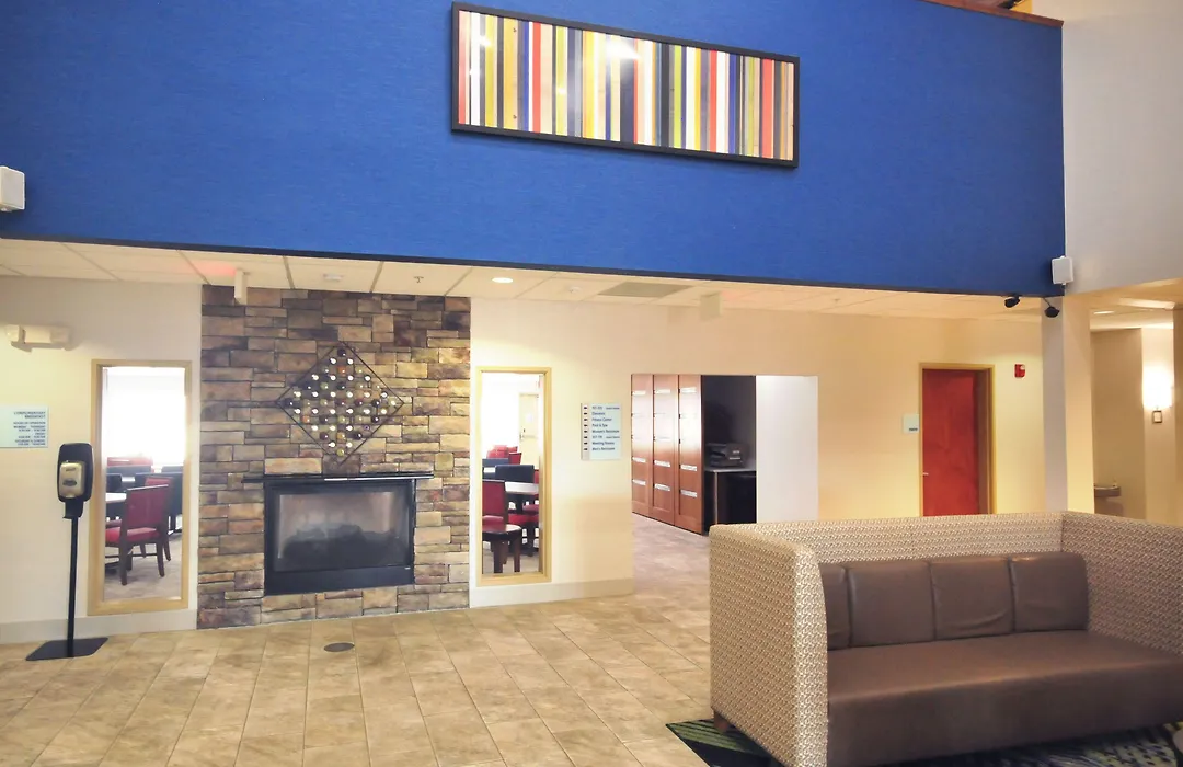 Holiday Inn Express Hotel & Suites Waukegan/Gurnee By Ihg-1