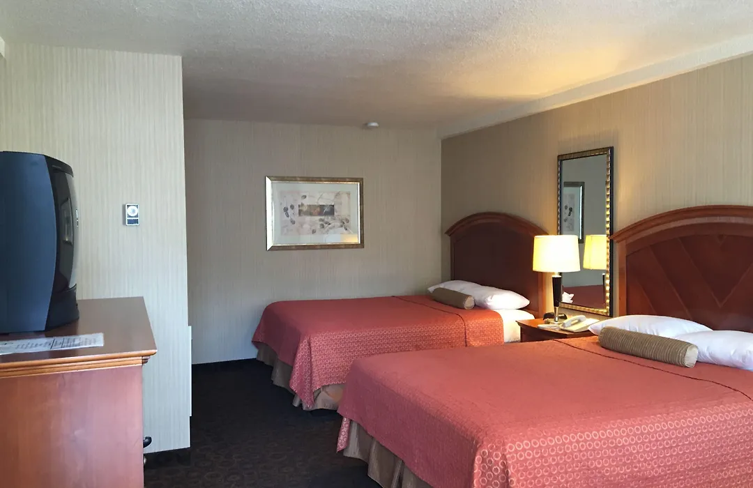 Royal Pacific Motor Inn-1
