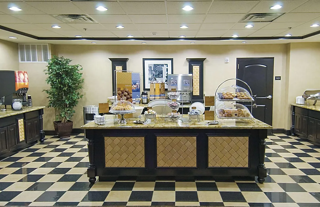 Hampton Inn & Suites Decatur-1
