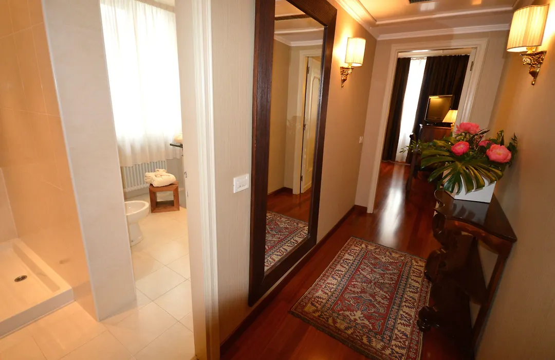 Astoria Hotel Italia-1