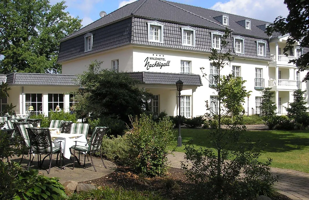 Waldhotel Nachtigall-1