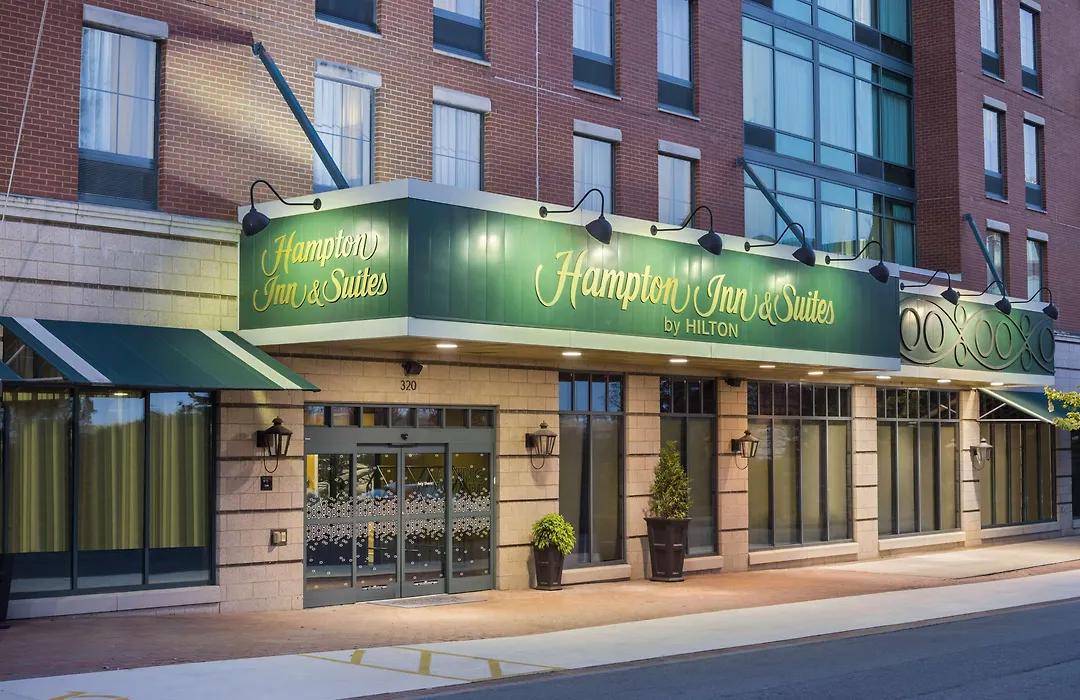 Hampton Inn & Suites Little Rock-Downtown-1