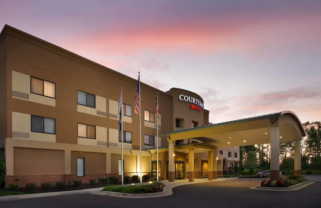 Courtyard By Marriott Waldorf-1
