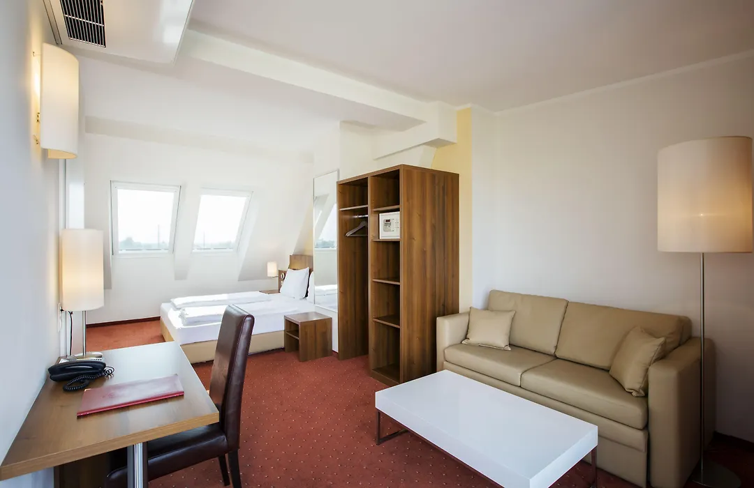 Hahn Hotel Vienna-1