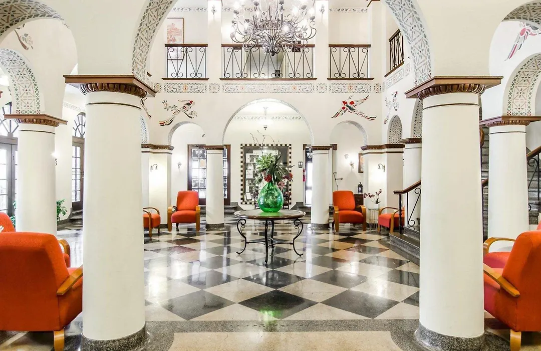 Hotel Seville-1
