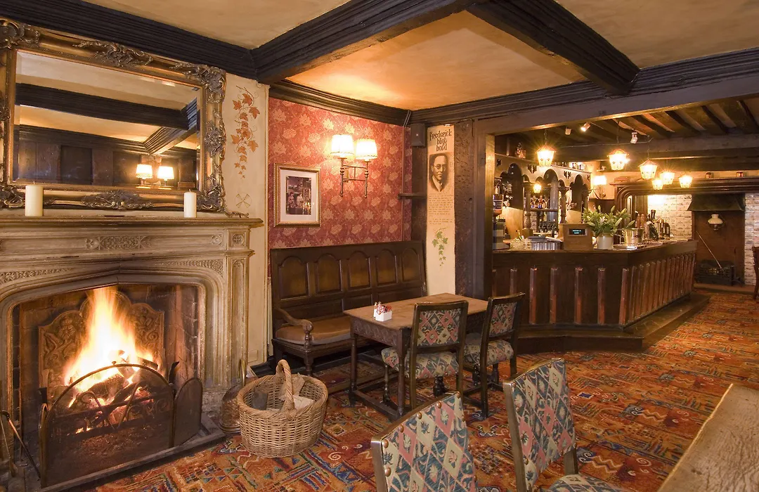 George & Pilgrims Hotel-1
