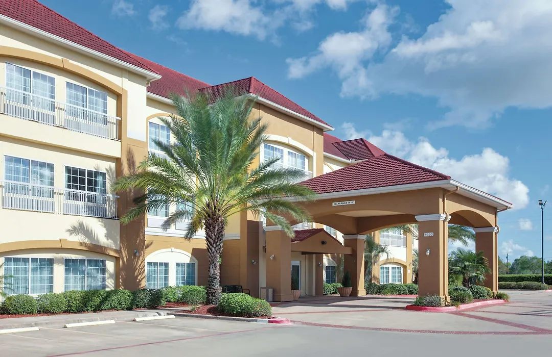 La Quinta By Wyndham Bay City-1