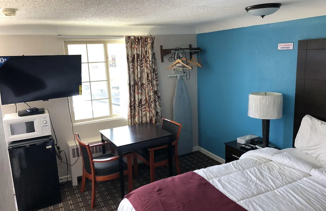 Gratiot View Motel-1