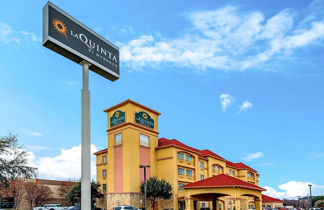 La Quinta By Wyndham Dfw Airport West - Bedford-1