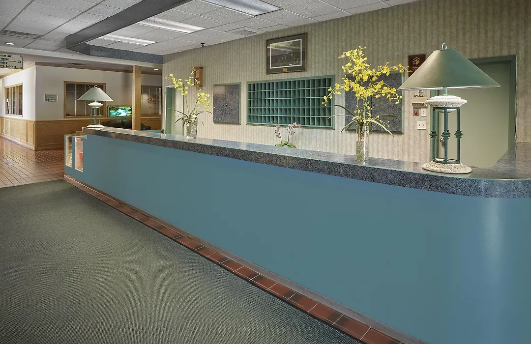 Crestwood Hotel-1