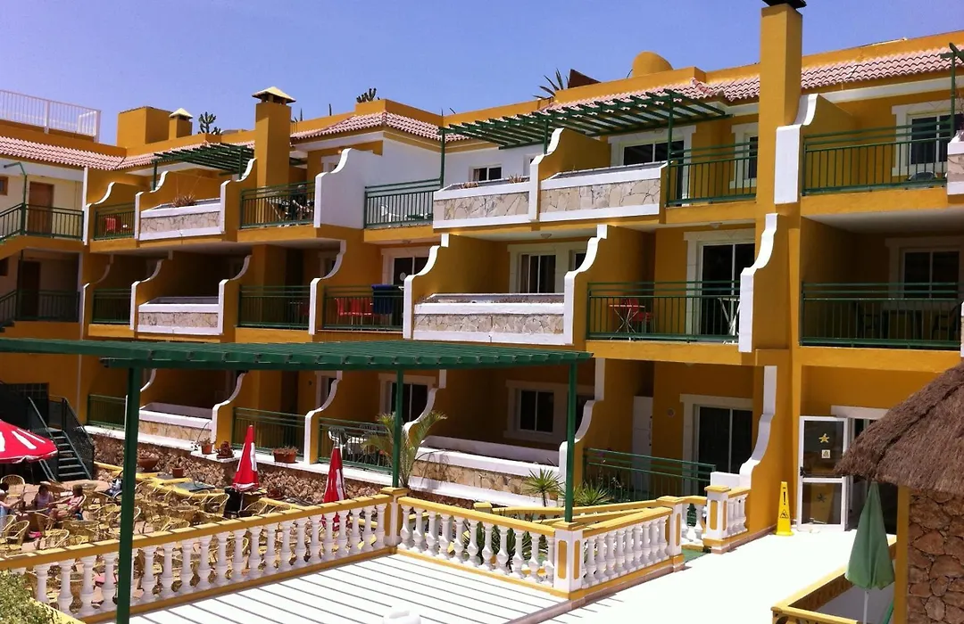 Caleta Garden-1