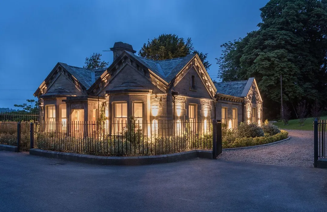 Close House-1