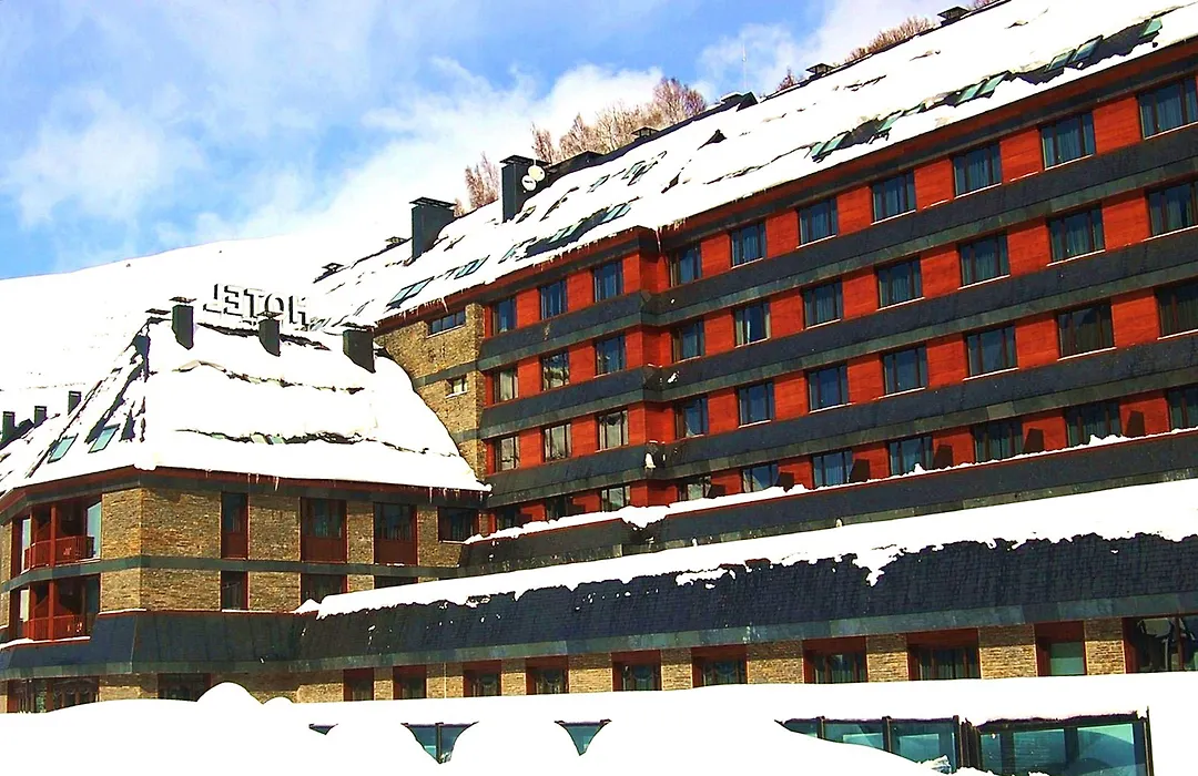 Hotel Val De Neu G.L.-1