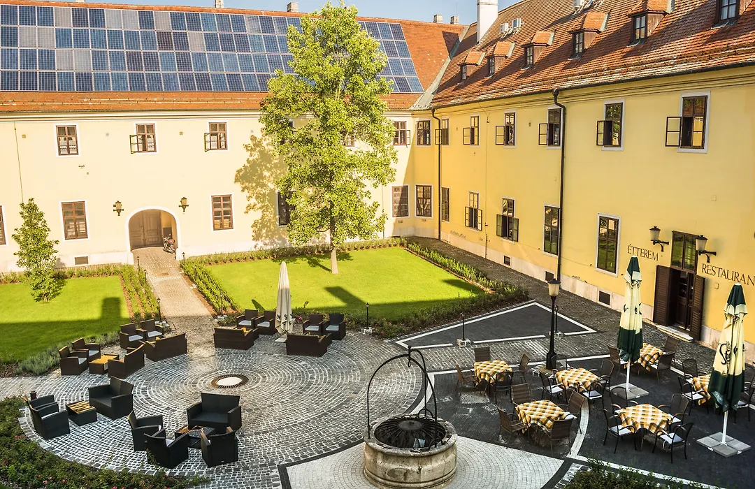 Hotel Klastrom-1