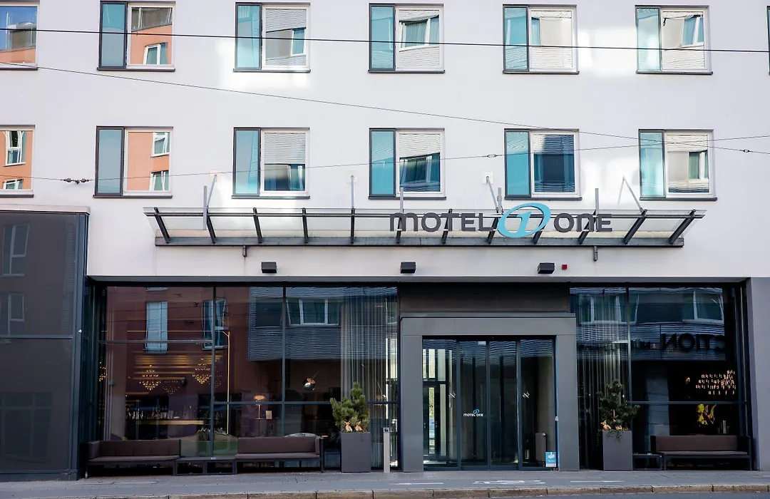 Motel One Nuernberg-City-1