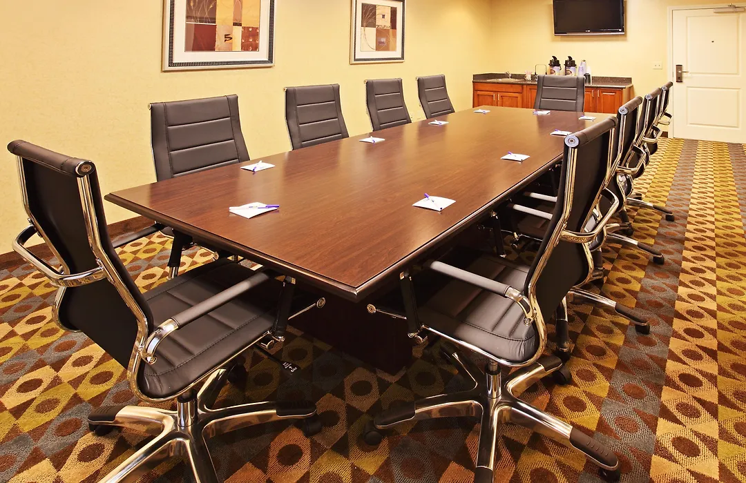Holiday Inn Express & Suites Searcy By Ihg-1