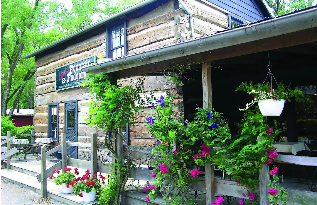 Amish Inn-1