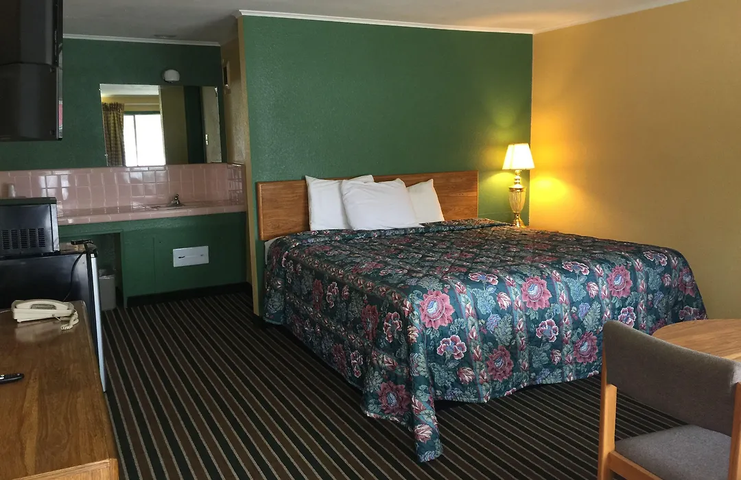 Family Budget Inn Harrison-1