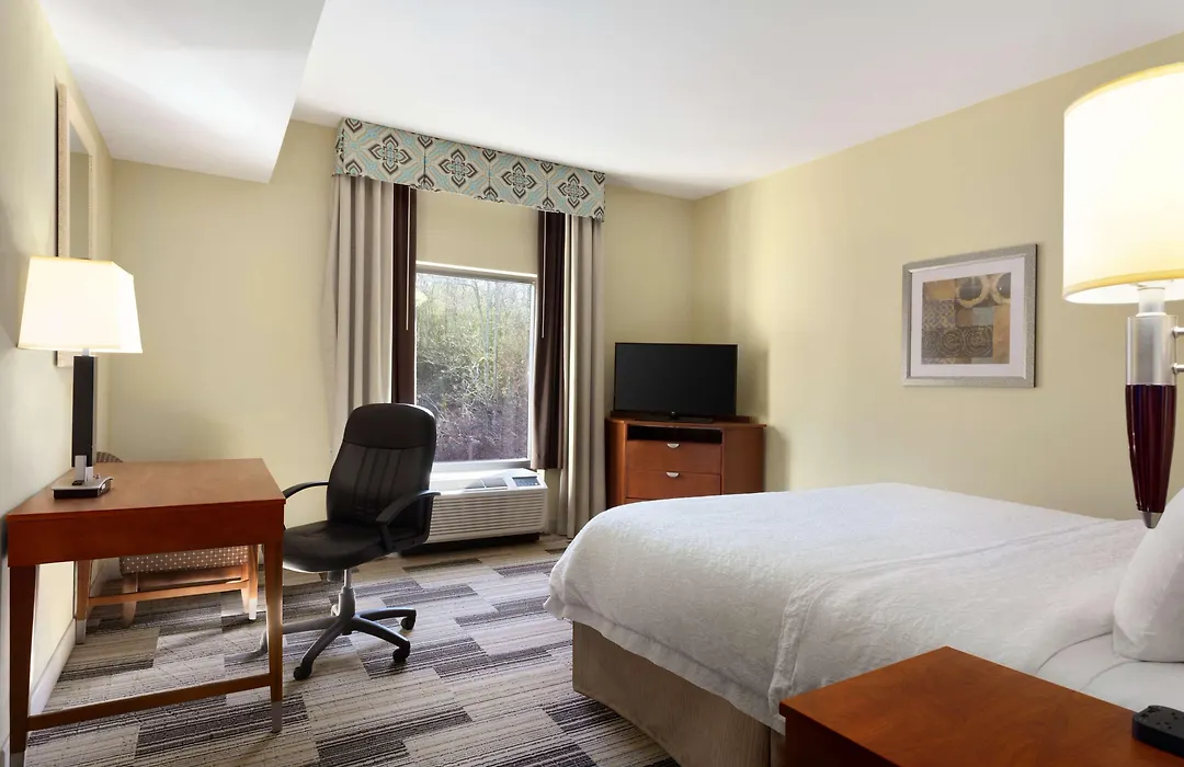 Hampton Inn & Suites Birmingham Airport Area-1