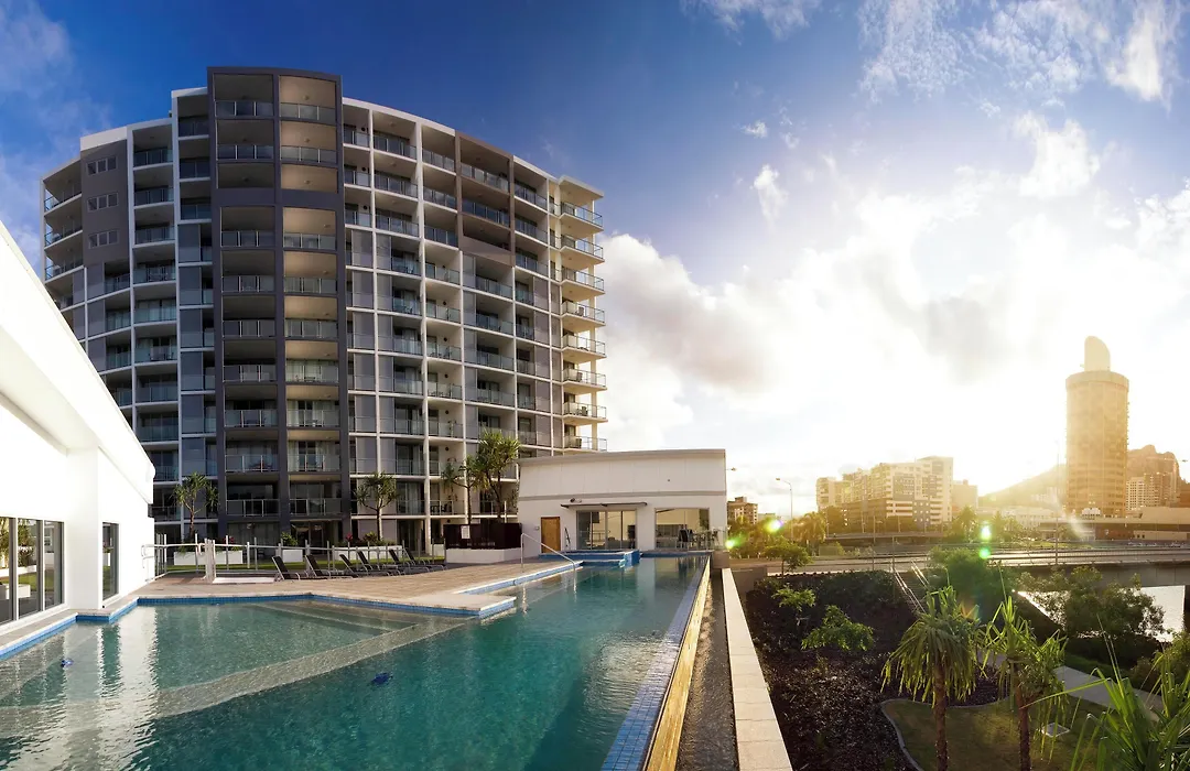 Oaks Townsville Gateway Suites-1