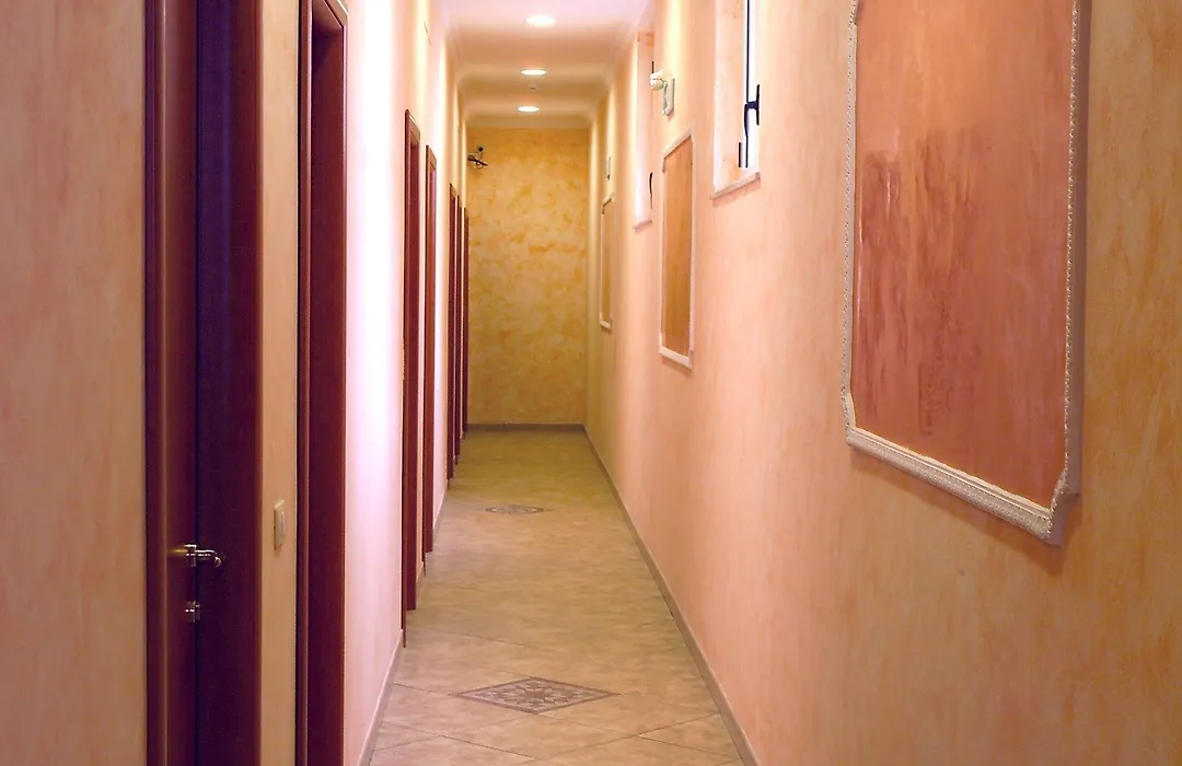 Hotel Kriss-1