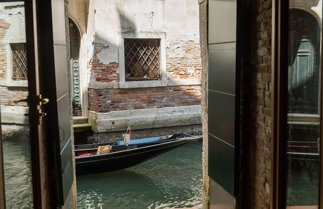 Locanda Leon Bianco On The Grand Canal-1