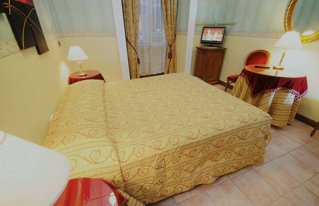 Hotel Sweet Home-1