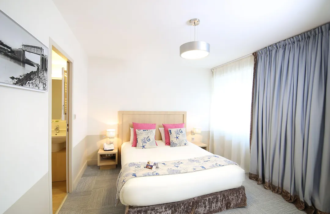 Trinite Hotel-1