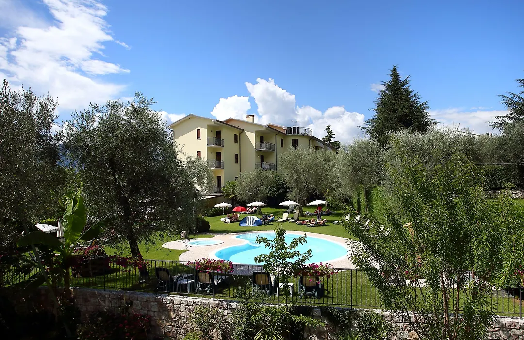 Eco Hotel Benacus-1