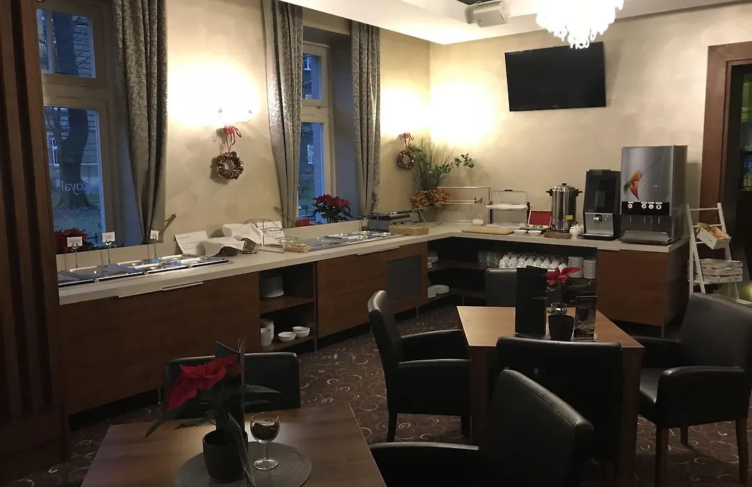 Hotel Royal-1