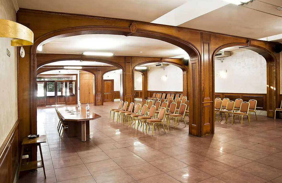 Hotel Arco Di Travertino-1