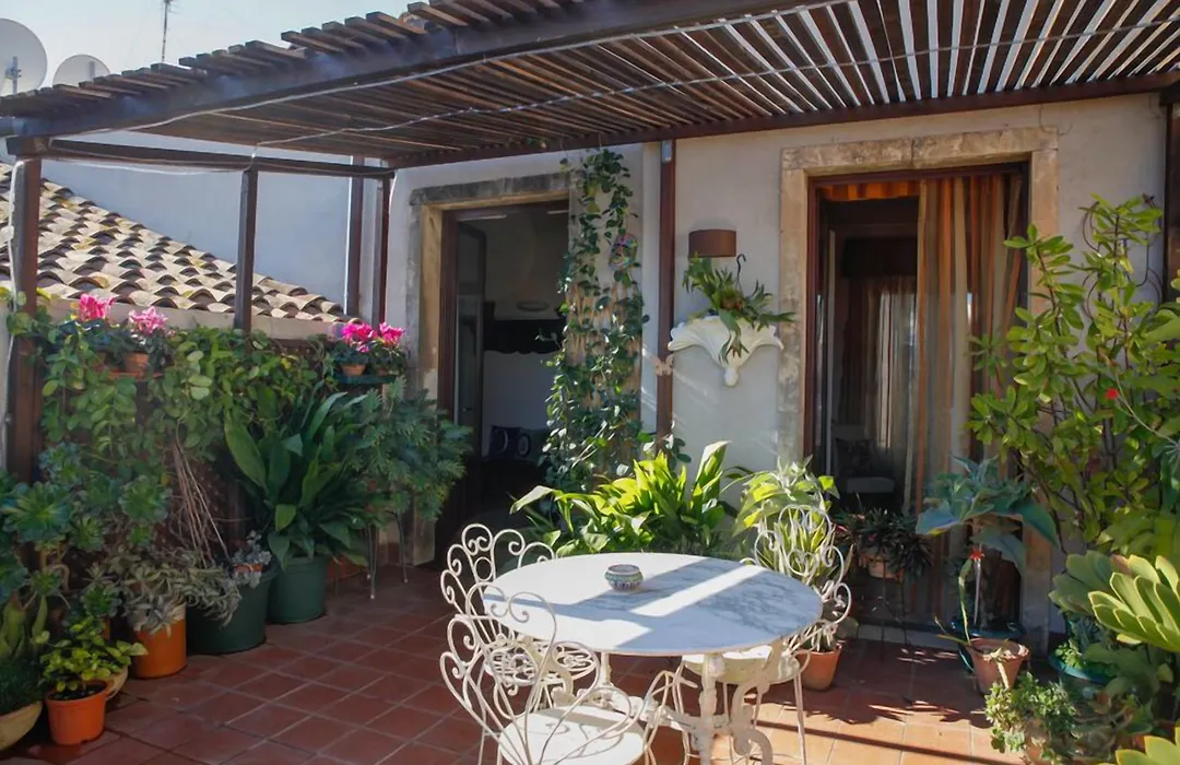 Crociferi B&B-1