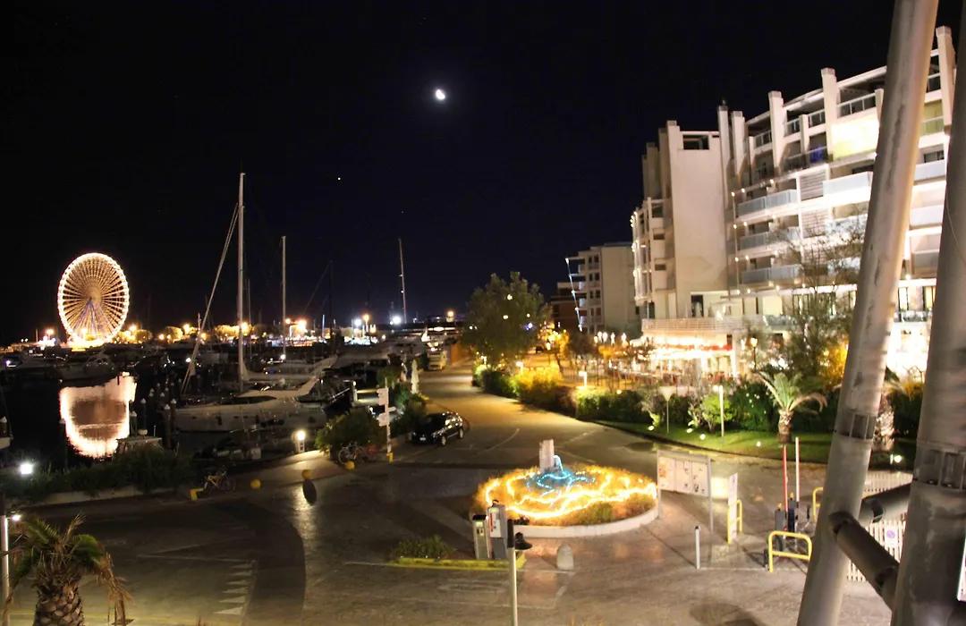 Hotel River Fronte Mare Con Piscina-1